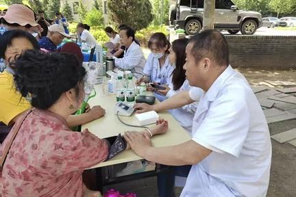 “优‘蔡’志愿之星”第四期：董建鸣——银针护健康 初心暖社区