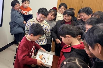 梅园社区|“玩转平衡感 快乐投球手”活动