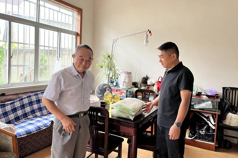 冲山村|银铃向党.情暖七一—老党员文化慰问行