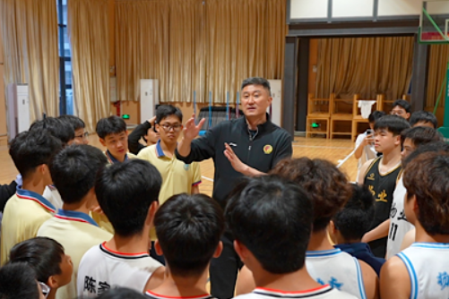 当“名誉校长”走进校园——一个公益教育机制的观察与思考
