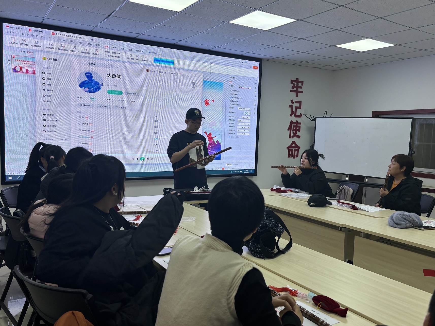 声乐与笛音交织:中仓青年夜课堂 点亮你音乐梦想 声乐与笛音交织:中仓青年夜课堂 点亮你音乐梦想