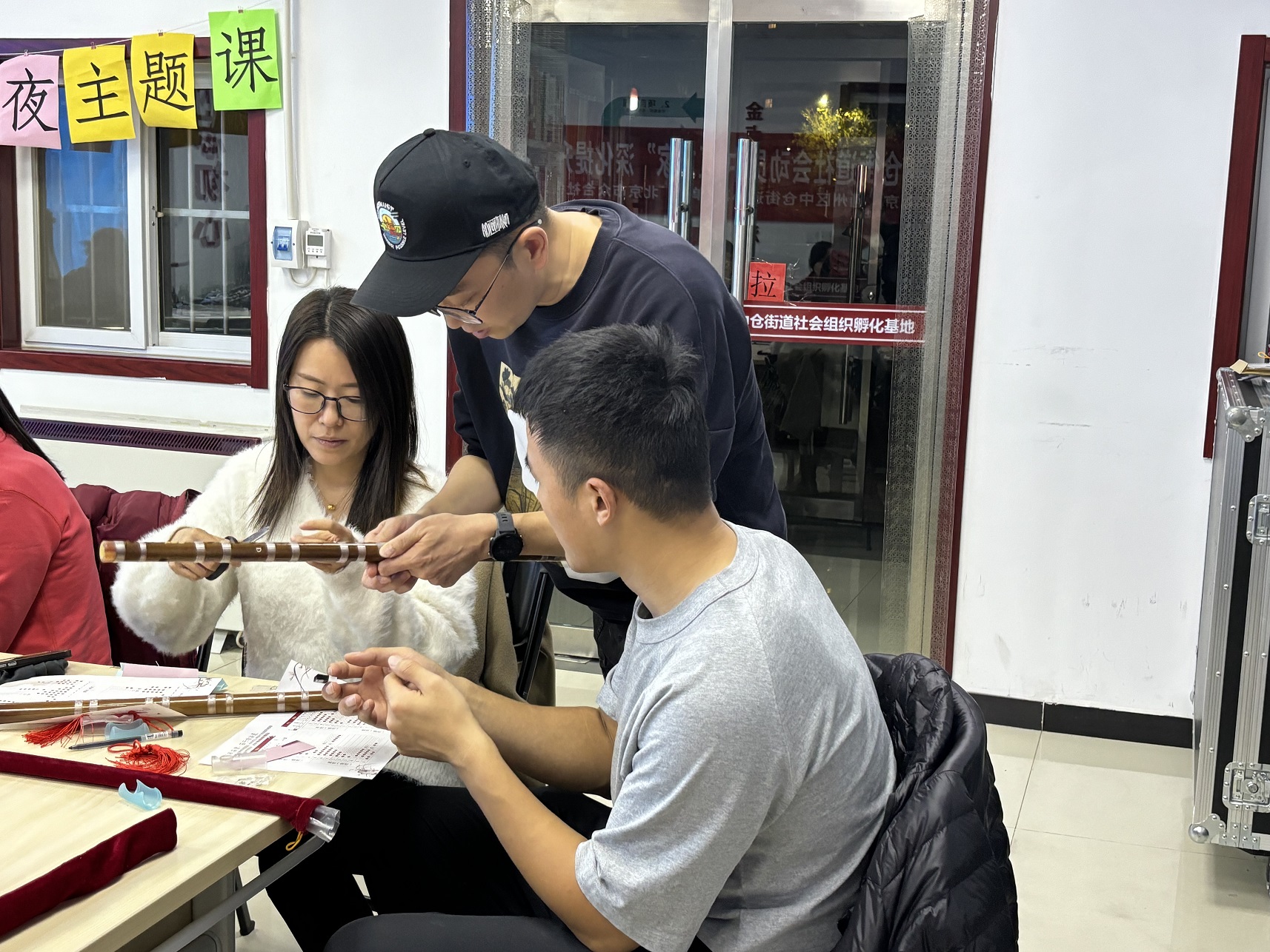 声乐与笛音交织:中仓青年夜课堂 点亮你音乐梦想 声乐与笛音交织:中仓青年夜课堂 点亮你音乐梦想