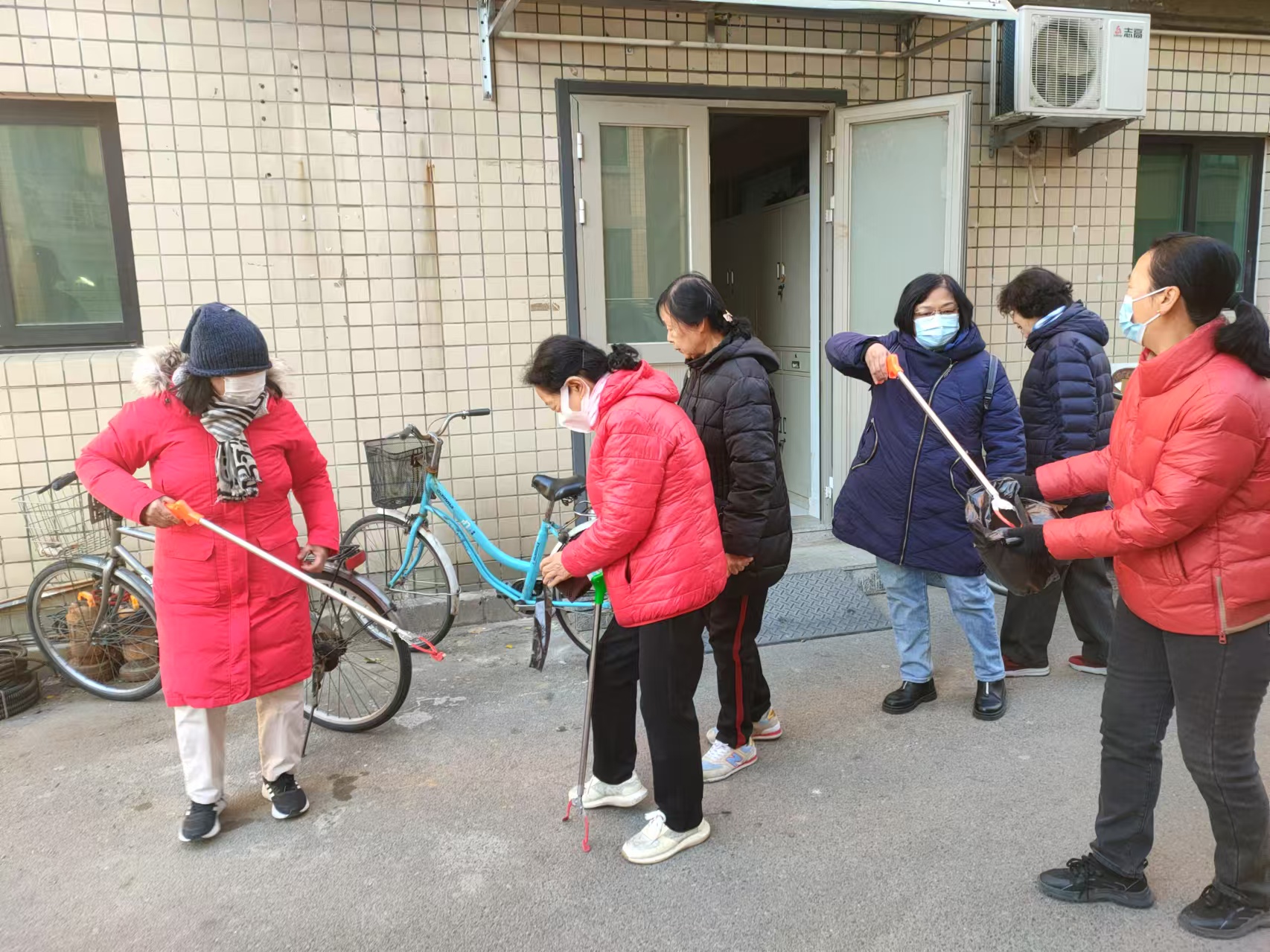 副中心有我|志愿服务源于心,奉献友爱伴我行——九棵树街道小巷管家开展国际志愿者日主题系列活动 副中心有我|志愿服务源于心,奉献友爱伴我行——九棵树街道小巷管家开展国际志愿者日主题系列活动