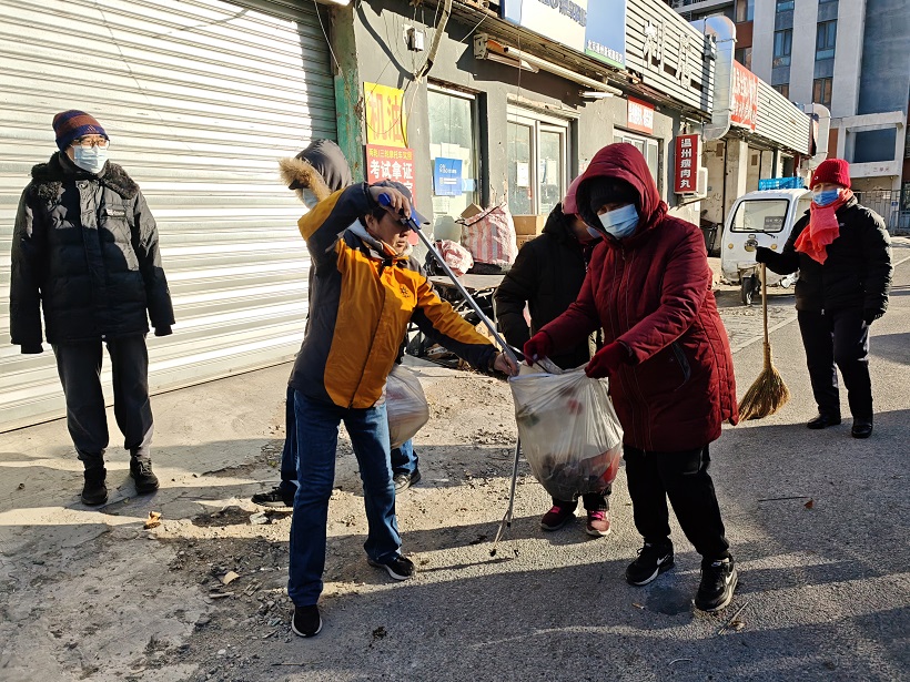 小巷新气象，元旦大扫除——九棵树街道小巷管家开展爱国卫生环境大扫除志愿服务活动