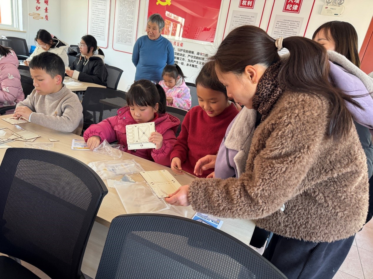 “以光为媒,以梦为舟”——全息投影科普活动 “以光为媒,以梦为舟”——全息投影科普活动
