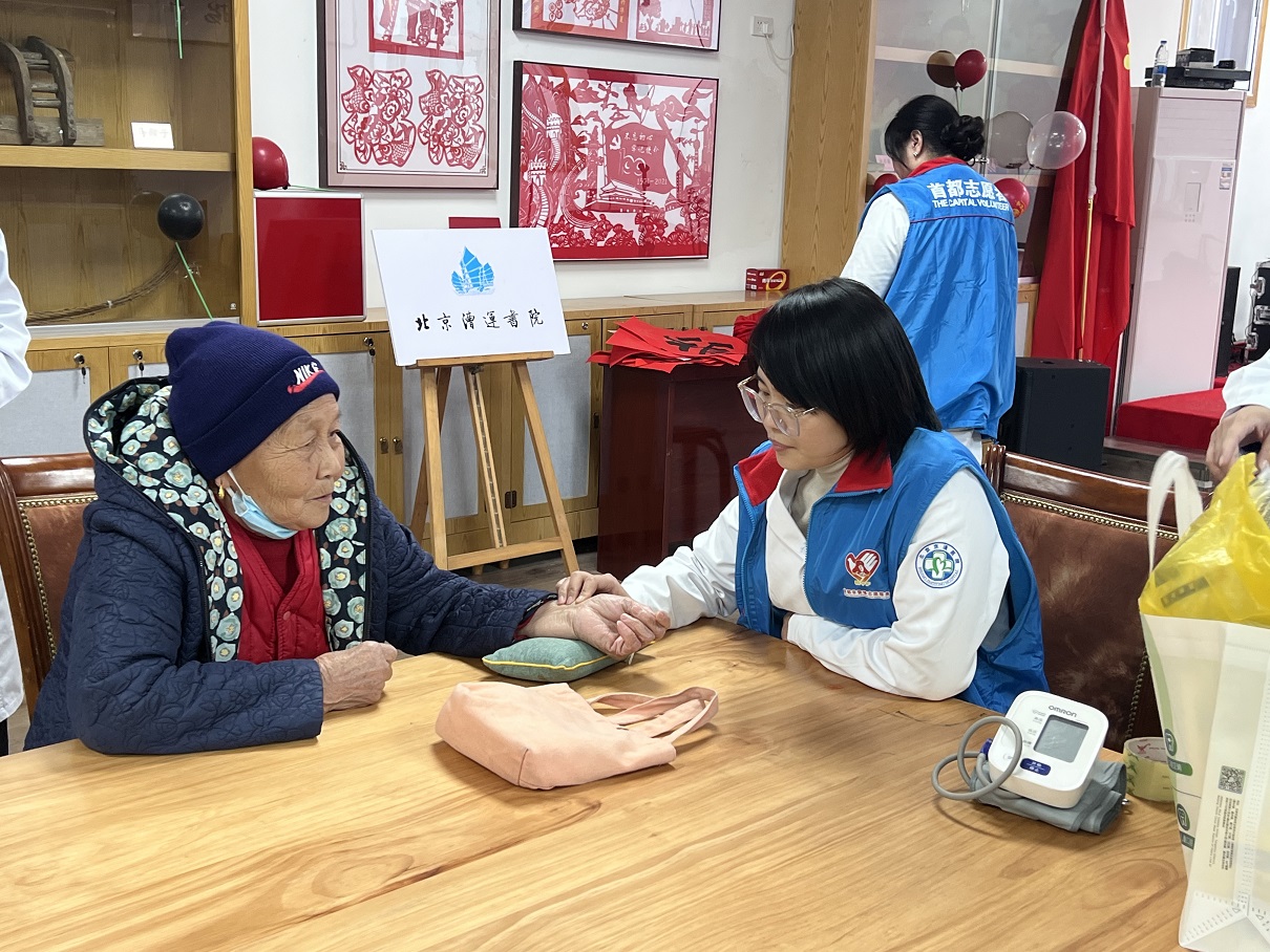 副中心有我|“医社携手送健康,雷锋精神映乡村”潞城镇东刘庄村义诊活动顺利开展! 副中心有我|“医社携手送健康,雷锋精神映乡村”潞城镇东刘庄村义诊活动顺利开展!