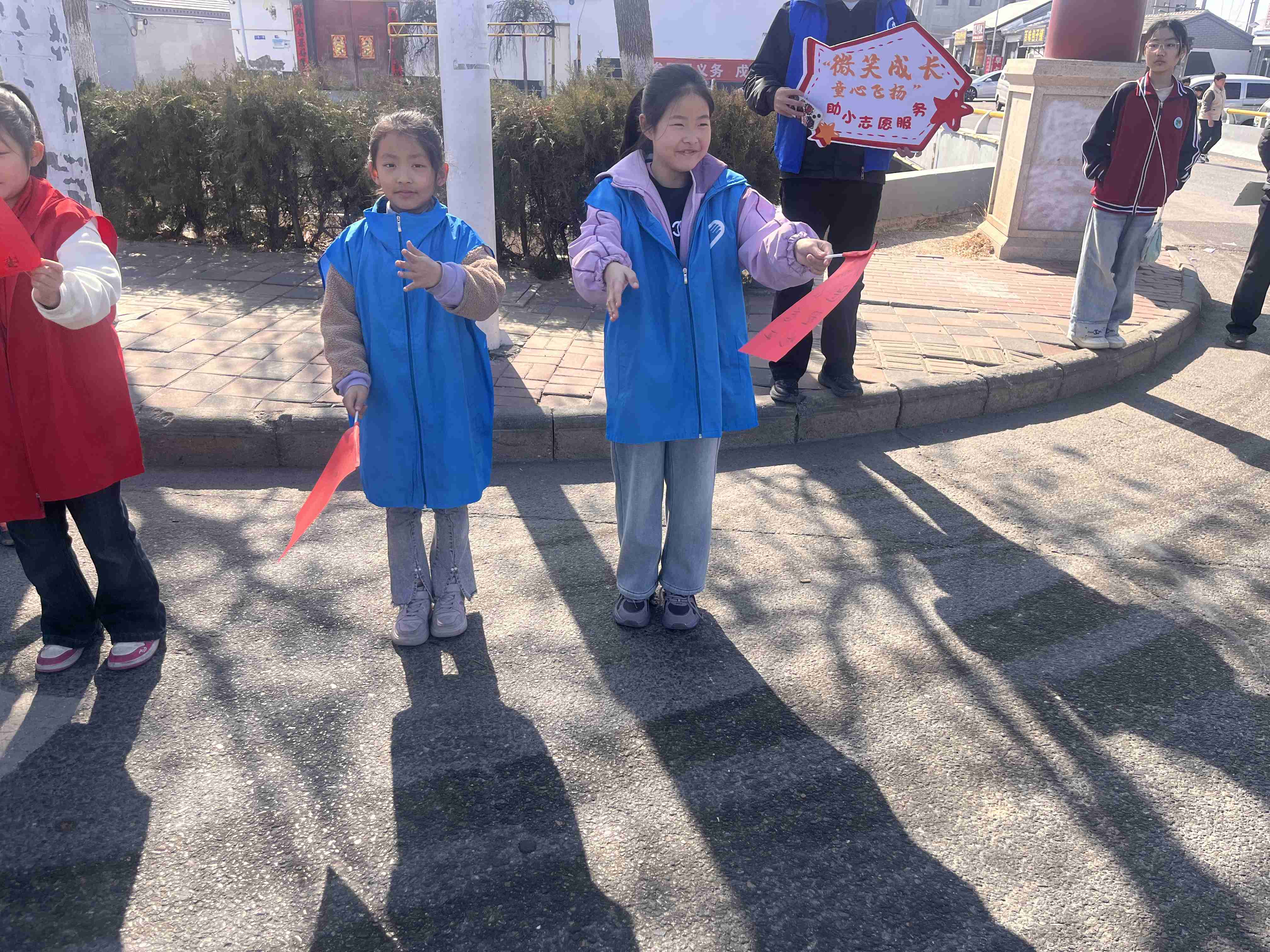 【大王古庄镇四助服务】“小小志愿,大大精彩”——困境儿童化身“小雷锋”传递温暖 【大王古庄镇四助服务】“小小志愿,大大精彩”——困境儿童化身“小雷锋”传递温暖