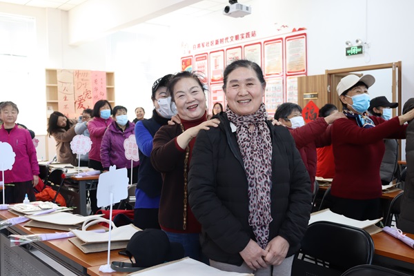 副中心有我|惊爆!妇女节白将军社区手工包大变身,秒变艺术殿堂 副中心有我|惊爆!妇女节白将军社区手工包大变身,秒变艺术殿堂