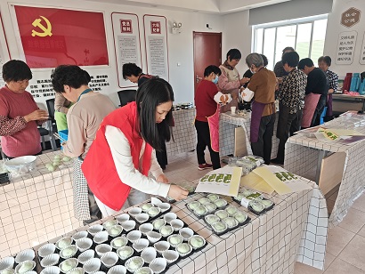 “巧制青团话传统,传承民俗忆清明”冲山村新时代文明实践站开展手工制作青团活动 “巧制青团话传统,传承民俗忆清明”冲山村新时代文明实践站开展手工制作青团活动