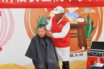 【大孟庄镇四助服务】共建共享“服务圈”“幸福杨店·公益惠老”杨店村公益日活动 【大孟庄镇四助服务】共建共享“服务圈”“幸福杨店·公益惠老”杨店村公益日活动