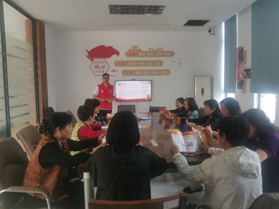 邓尉村开展以“书香润泽心田,阅读典亮人生”为主题的读书分享活动 邓尉村开展以“书香润泽心田,阅读典亮人生”为主题的读书分享活动