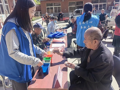 【大王古庄镇四助服务】“为夕不晚，志愿出彩”——利尚屯村便民市集：银龄志愿者闪耀，多元服务暖人心