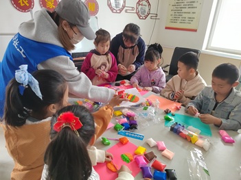 【南蔡村镇社工站】“呵护童艺·乐享童趣”儿童成长小组 活动圆满收官 【南蔡村镇社工站】“呵护童艺·乐享童趣”儿童成长小组 活动圆满收官