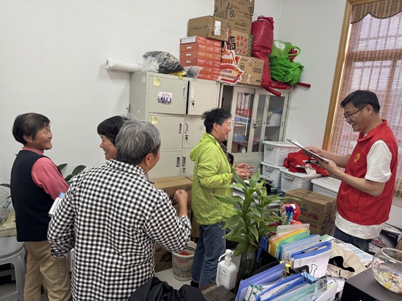 梅园社区开展“激情芳华 趣动五一”趣味运动会 梅园社区开展“激情芳华 趣动五一”趣味运动会
