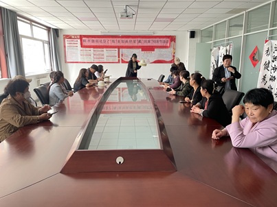 【蔡村镇社工站】畔水庭苑社区:“‘帽’美如画 把爱‘戴’回家”母亲节主题活动 【蔡村镇社工站】畔水庭苑社区:“‘帽’美如画 把爱‘戴’回家”母亲节主题活动