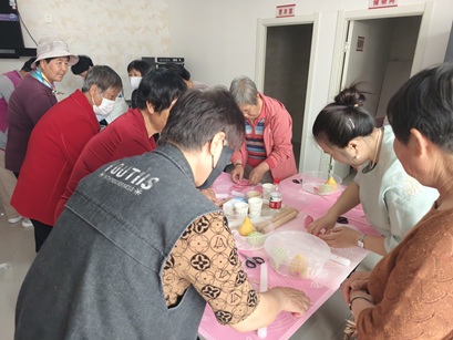 【大孟庄镇四助服务】老年关爱“成长圈”七相公庄村“花样面点”兴趣工坊活动
