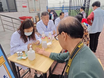 【大孟庄镇四助服务】共建共享“服务圈”“情暖五一·乐在七相”七相公庄村公益活动 【大孟庄镇四助服务】共建共享“服务圈”“情暖五一·乐在七相”七相公庄村公益活动