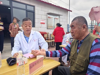 【大孟庄镇四助服务】共建共享“服务圈”“情暖五一·乐在七相”七相公庄村公益活动 【大孟庄镇四助服务】共建共享“服务圈”“情暖五一·乐在七相”七相公庄村公益活动