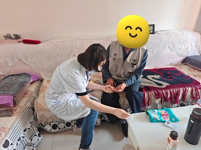 【南蔡村镇社工站】“四助”服务暖人心 中医康复助残障——畔水庭苑社区开展残疾人精准帮扶行动 【南蔡村镇社工站】“四助”服务暖人心 中医康复助残障——畔水庭苑社区开展残疾人精准帮扶行动