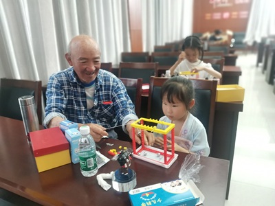 邓尉村|趣味科学，探索无限——了解牛顿摆原理