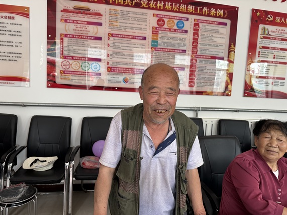 【大王古庄镇四助服务】“童心未泯·乐享银龄”——韩指挥营村开展困境老人关爱志愿活动