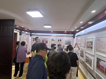 党建引领村居融合|“学习先进经验 激发自治活力”——潞城镇楼门长赴玉桥东里社区参观学习 党建引领村居融合|“学习先进经验 激发自治活力”——潞城镇楼门长赴玉桥东里社区参观学习