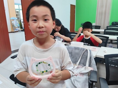 欧典社区 | “珠”联璧合 老幼共制手工串珠活动(一) 欧典社区 | “珠”联璧合 老幼共制手工串珠活动(一)