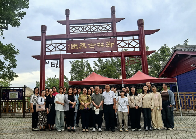 红星淬初心,古桑践使命—— 我机构参与北京市社工服务机构第三联合党委主题党日活动, 共同探索“党建+统战”融合赋能乡村振兴新路径 红星淬初心,古桑践使命—— 我机构参与北京市社工服务机构第三联合党委主题党日活动, 共同探索“党建+统战”融合赋能乡村振兴新路径
