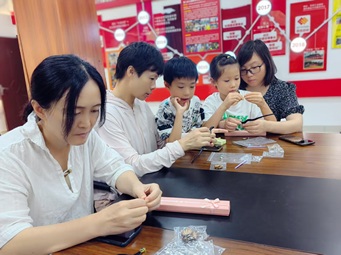 欧典社区 | “心育固本 簪藏芬芳”家庭教育沙龙暨中药发簪手工创作活动 欧典社区 | “心育固本 簪藏芬芳”家庭教育沙龙暨中药发簪手工创作活动