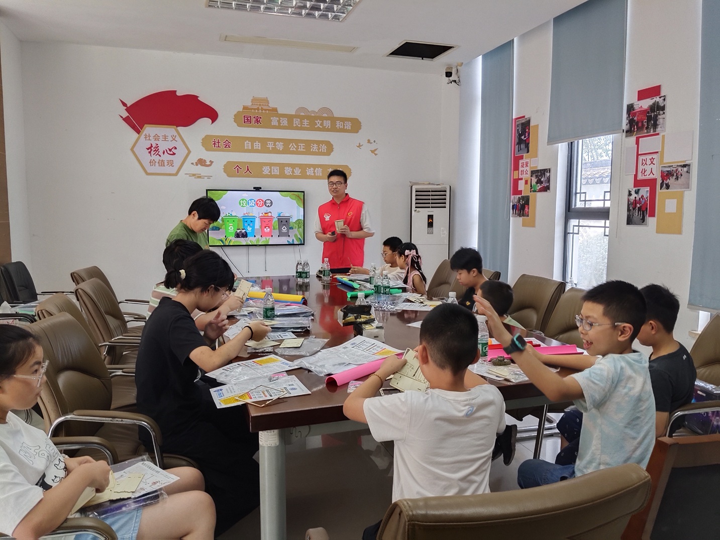 邓尉村|“科普创造 绿色生活” 制作智能垃圾桶 邓尉村|“科普创造 绿色生活” 制作智能垃圾桶