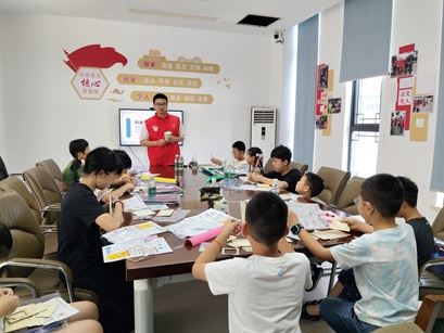 邓尉村|“科普创造 绿色生活” 制作智能垃圾桶 邓尉村|“科普创造 绿色生活” 制作智能垃圾桶