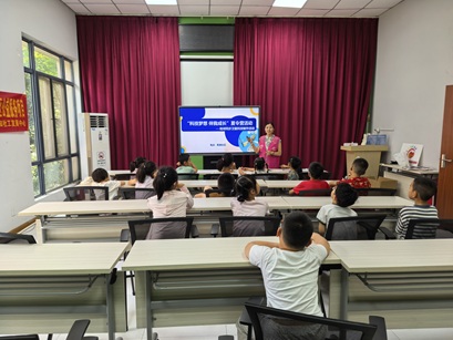 欧典社区 | “科技梦想 伴我成长”夏令营---“地球同步卫星”科技制作活动 