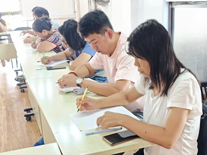 破冰启航 —— 东里社区家长学校亲子社区 初遇记 破冰启航 —— 东里社区家长学校亲子社区 初遇记