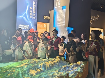 “溯古寻脉・亲子同行”—— 东里社区家长学校运河文化探秘之旅 “溯古寻脉・亲子同行”—— 东里社区家长学校运河文化探秘之旅