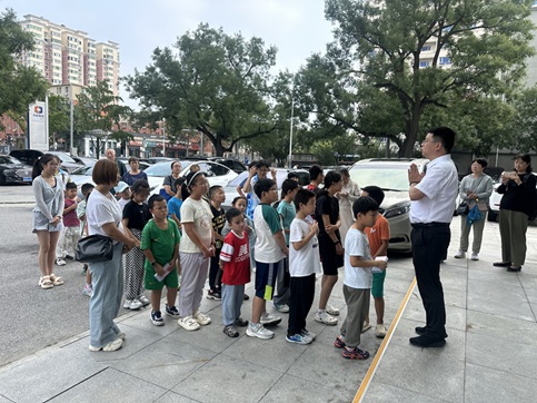 “童享金融趣,亲子共成长”—— 东里社区家长学校小小银行家活动圆满落幕 “童享金融趣,亲子共成长”—— 东里社区家长学校小小银行家活动圆满落幕