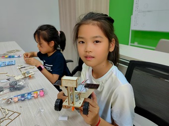 欧典社区 | “解码成长奥秘,智造星际梦想”---家庭教育及科技手工制作活动 欧典社区 | “解码成长奥秘,智造星际梦想”---家庭教育及科技手工制作活动