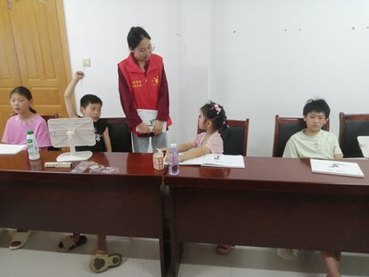 梅园社区|“经典思辨坊——《流浪狗之歌》”活动