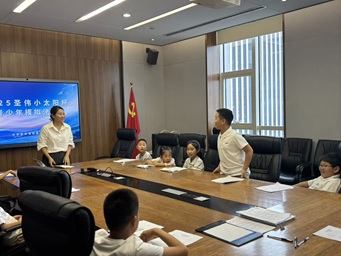 法制小卫士上线!东里社区亲子探案营,让法治种子在童心扎根 法制小卫士上线!东里社区亲子探案营,让法治种子在童心扎根