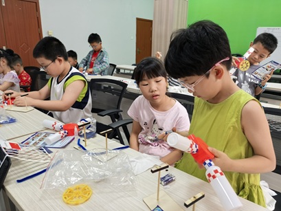 欧典社区 | 筑太空之梦 破成长茧房”---科技手工制作活动 欧典社区 | 筑太空之梦 破成长茧房”---科技手工制作活动
