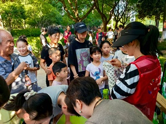 欧典社区 | 代代传情 老少同乐——趣味运动会绘就幸福图景 欧典社区 | 代代传情 老少同乐——趣味运动会绘就幸福图景