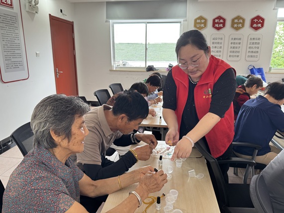 冲山村|指尖上的非遗——乐龄螺钿体验活动 冲山村|指尖上的非遗——乐龄螺钿体验活动