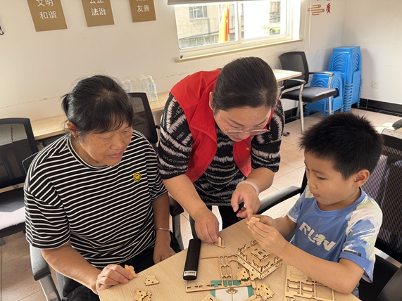 冲山村|“贺祖国华诞 享快乐科普”国旗升降台制作活动