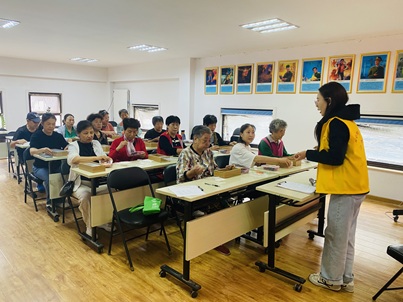 最美里邻|双节传情暖邻里 志愿同心筑家园 —— 东里社区楼门探访队共建活动温情落幕 最美里邻|双节传情暖邻里 志愿同心筑家园 —— 东里社区楼门探访队共建活动温情落幕