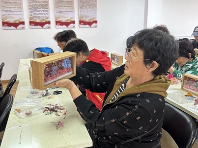 最美里邻|双节传情暖邻里 志愿同心筑家园 —— 东里社区楼门探访队共建活动温情落幕 最美里邻|双节传情暖邻里 志愿同心筑家园 —— 东里社区楼门探访队共建活动温情落幕