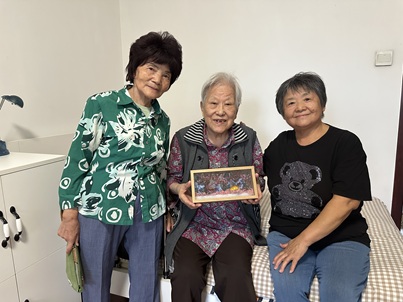 最美里邻|双节传情暖邻里 志愿同心筑家园 —— 东里社区楼门探访队共建活动温情落幕 最美里邻|双节传情暖邻里 志愿同心筑家园 —— 东里社区楼门探访队共建活动温情落幕