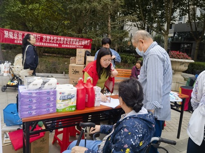 闲置 “变废为宝”,楼道 “焕新升级”! 绿色兑换活动进京贸北区社区超暖心 闲置 “变废为宝”,楼道 “焕新升级”! 绿色兑换活动进京贸北区社区超暖心