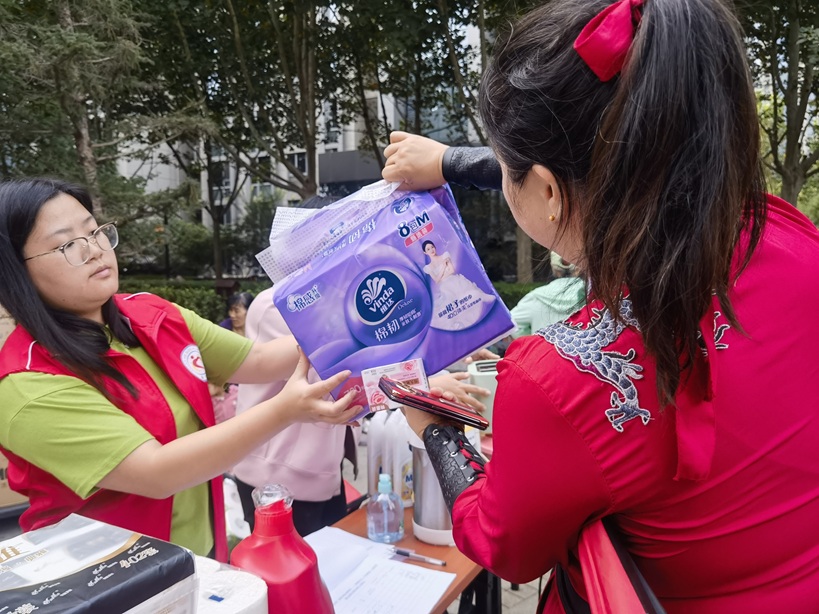 闲置 “变废为宝”,楼道 “焕新升级”! 绿色兑换活动进京贸北区社区超暖心 闲置 “变废为宝”,楼道 “焕新升级”! 绿色兑换活动进京贸北区社区超暖心
