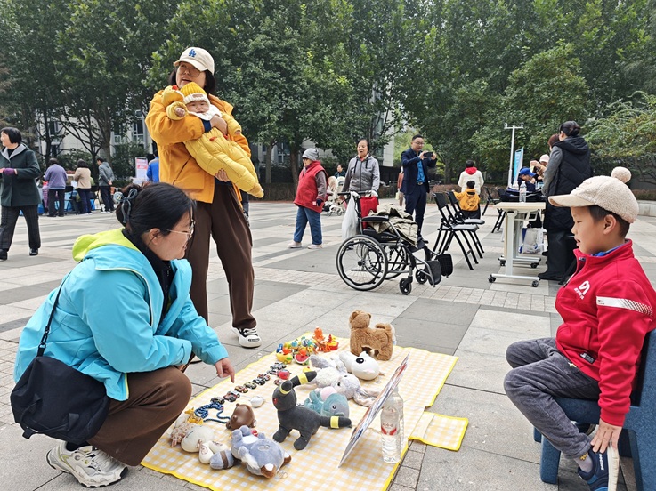 邻里益起行,安全健康伴 —— 京贸北区社区便民公益市集温暖开市 邻里益起行,安全健康伴 —— 京贸北区社区便民公益市集温暖开市