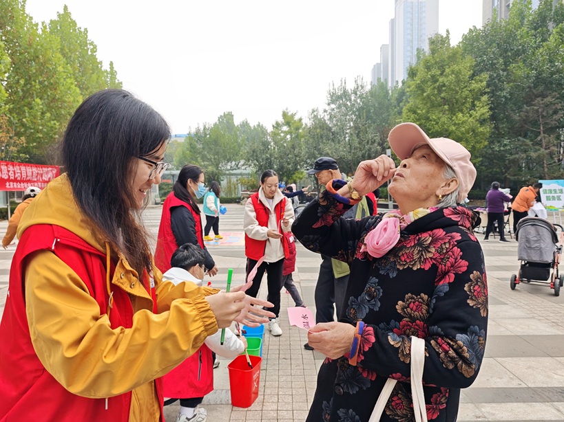 邻里益起行,安全健康伴 —— 京贸北区社区便民公益市集温暖开市 邻里益起行,安全健康伴 —— 京贸北区社区便民公益市集温暖开市