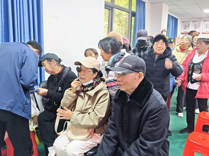 “情暖重阳·守护明眸” 京贸北区眼科义诊活动 贴心守护居民健康 “情暖重阳·守护明眸” 京贸北区眼科义诊活动 贴心守护居民健康